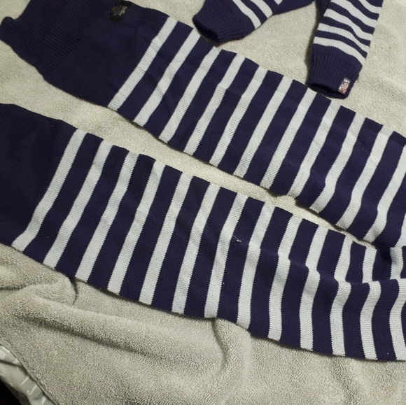 Hat, scarf and mittens.  Ladies O/S. - Picture 6 of 6